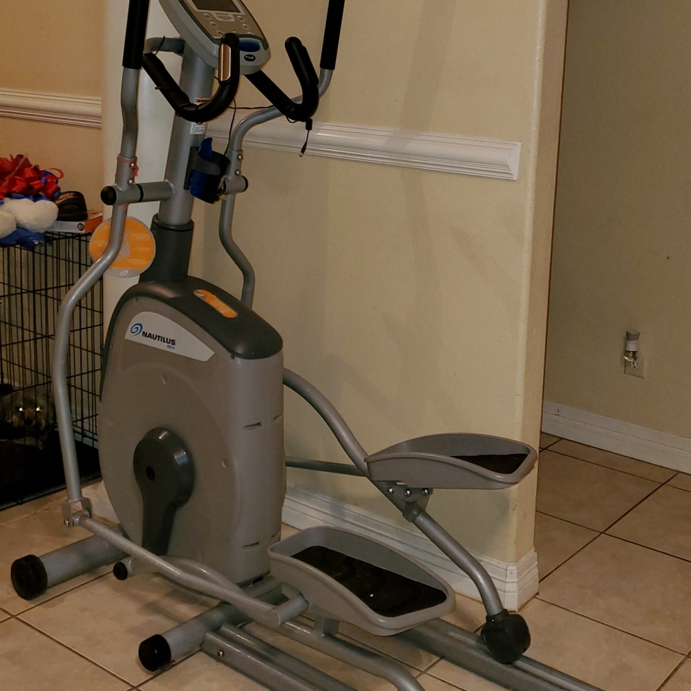 Elliptical Machine - Picture 2 of 4
